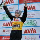 2017-10-03 FIS SGP 2017 Klingenthal Siegerehrung Dawid Kubacki 1
